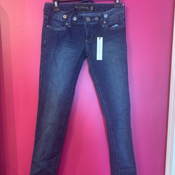 Blue jeans - Picture 1 of 1